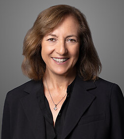 Photo of Linda Giunta Michaelson