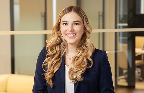 Photo of Elizabeth  Veale